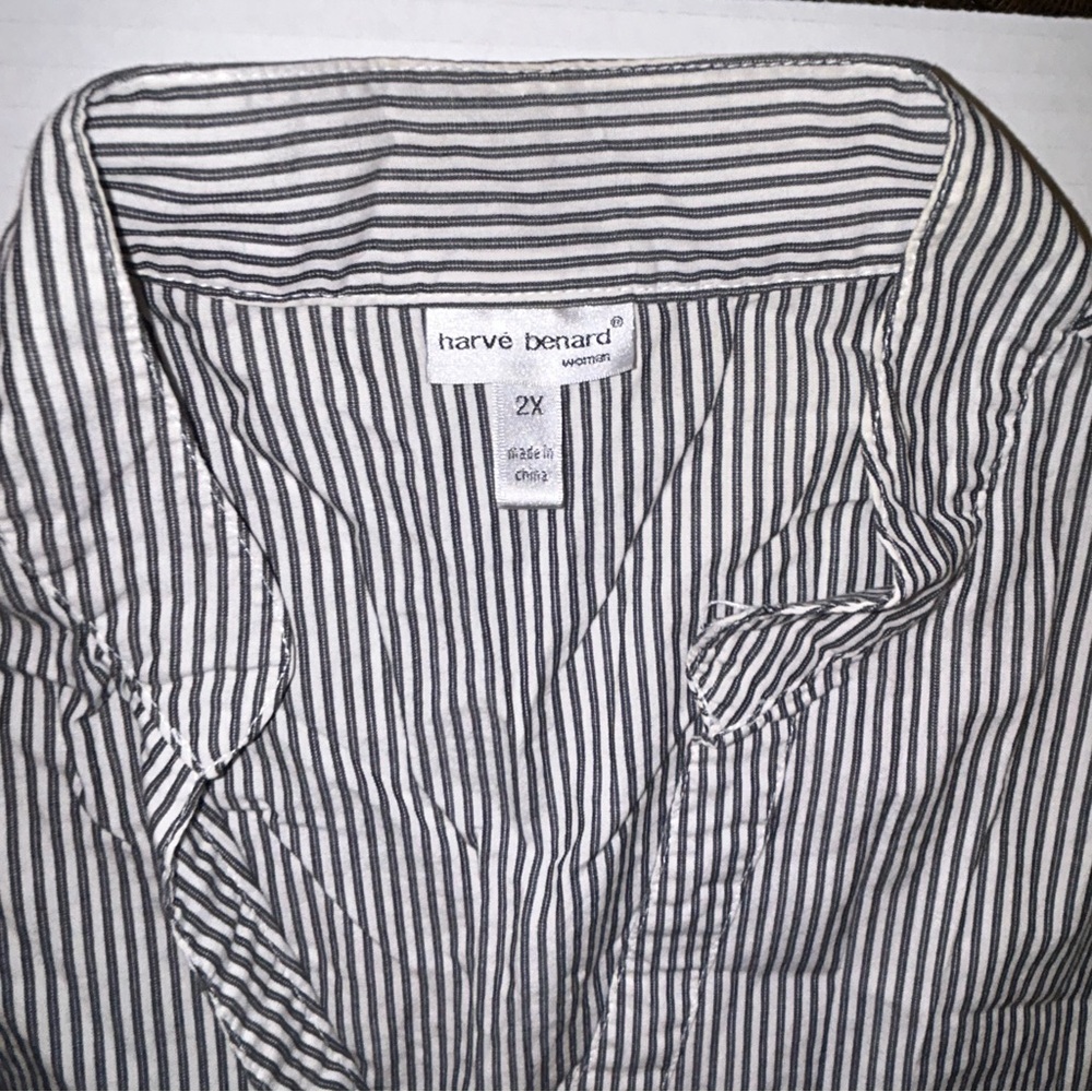 Vintage Harve Benard Womens Classic Black&White Striped Shirt 2X Collared V-Neck